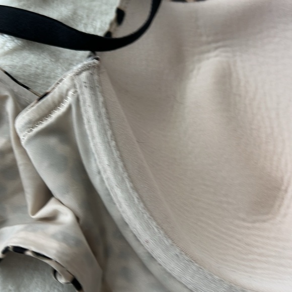 VINTAGE Victoria Secret Lined Demi Animal print 36 DDD - Picture 7 of 8